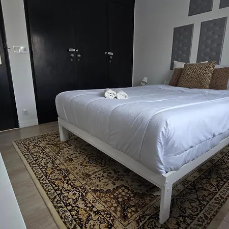 公寓 Freedom Surf House Four Bedroom Upstairs Villa Serra d'El-Rei
