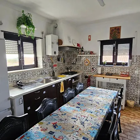 Freedom Surf House Four Bedroom Upstairs * Serra d'El-Rei